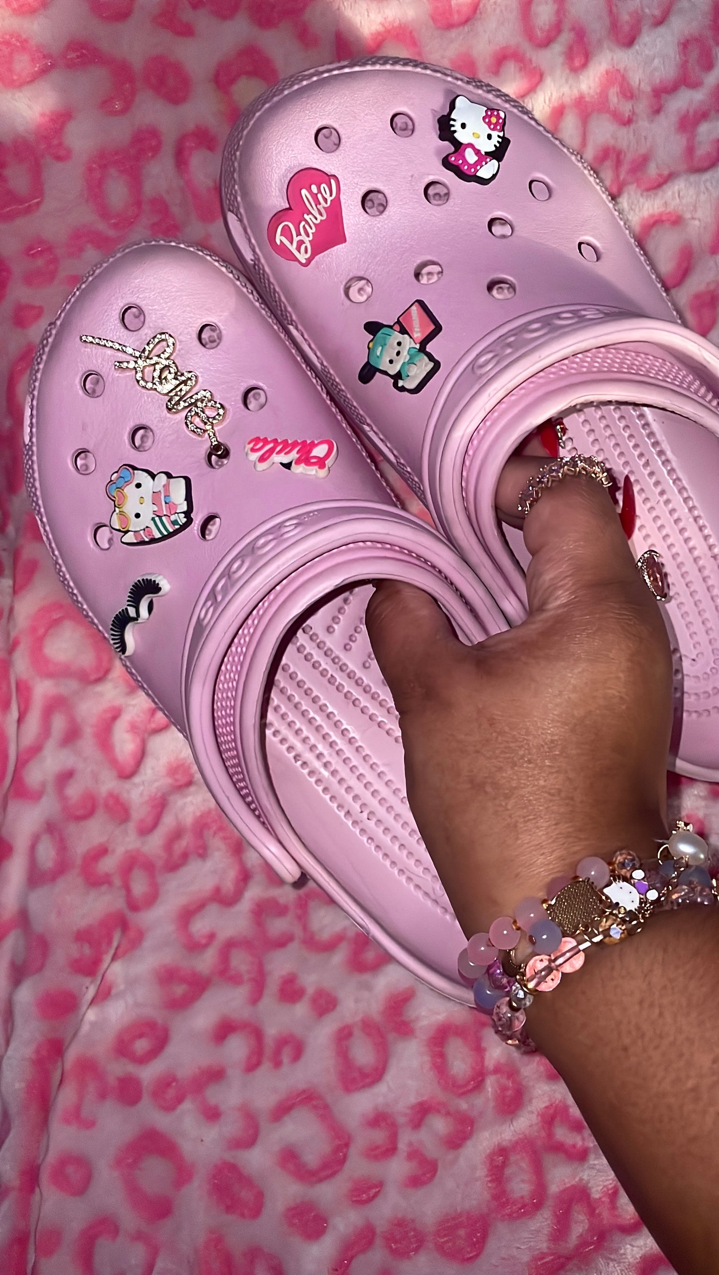 Hello Kitty Name Sign (Croc Charm)