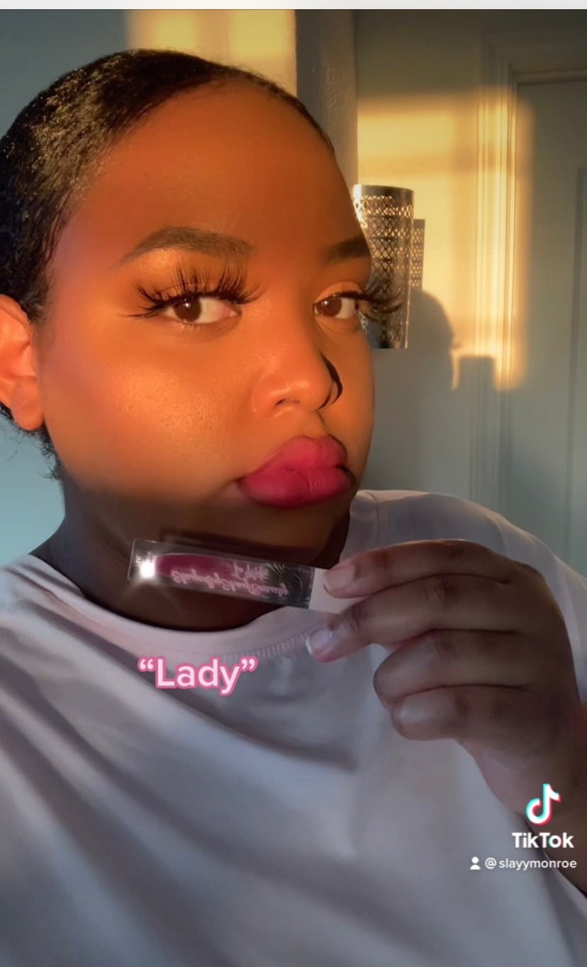 Lady 🟣